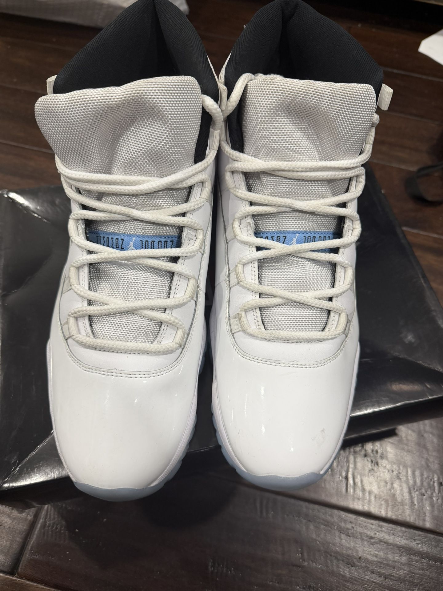 Jordan 11 Legend Blue