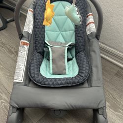 2-in-1 Bouncer & Rocker Duo 