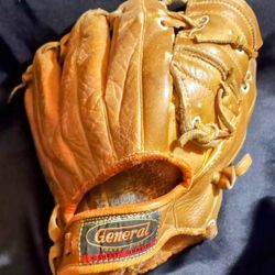VINTAGE GENERAL  S-2000 TOKYO JAPAN BASEBALL GLOVE