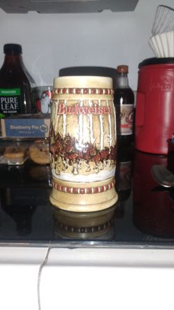 Budweiser '81 Holiday Mug
