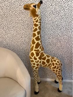 Melissa & Doug giraffe