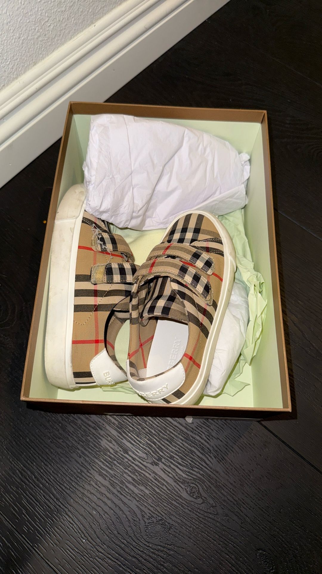 100% authentic Kids Burberry Sneakers