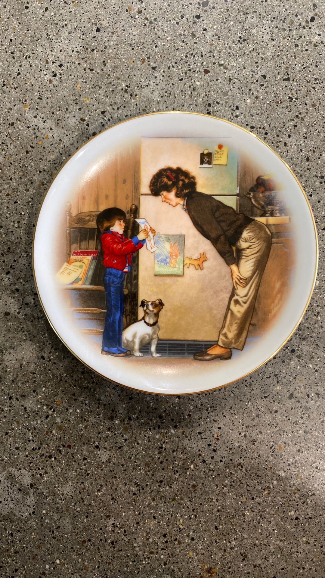 VINTAGE 1985 Special Memories “Made With Love” Collector’s Plate 