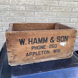 🌟 Vintage Collectible for Sale: Historic Wooden.  Bottle Case 🌟