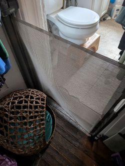 Retractable Pet Gate
