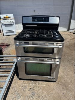 JENN-AIR STOVE