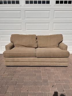 Couch - Can Deliver!