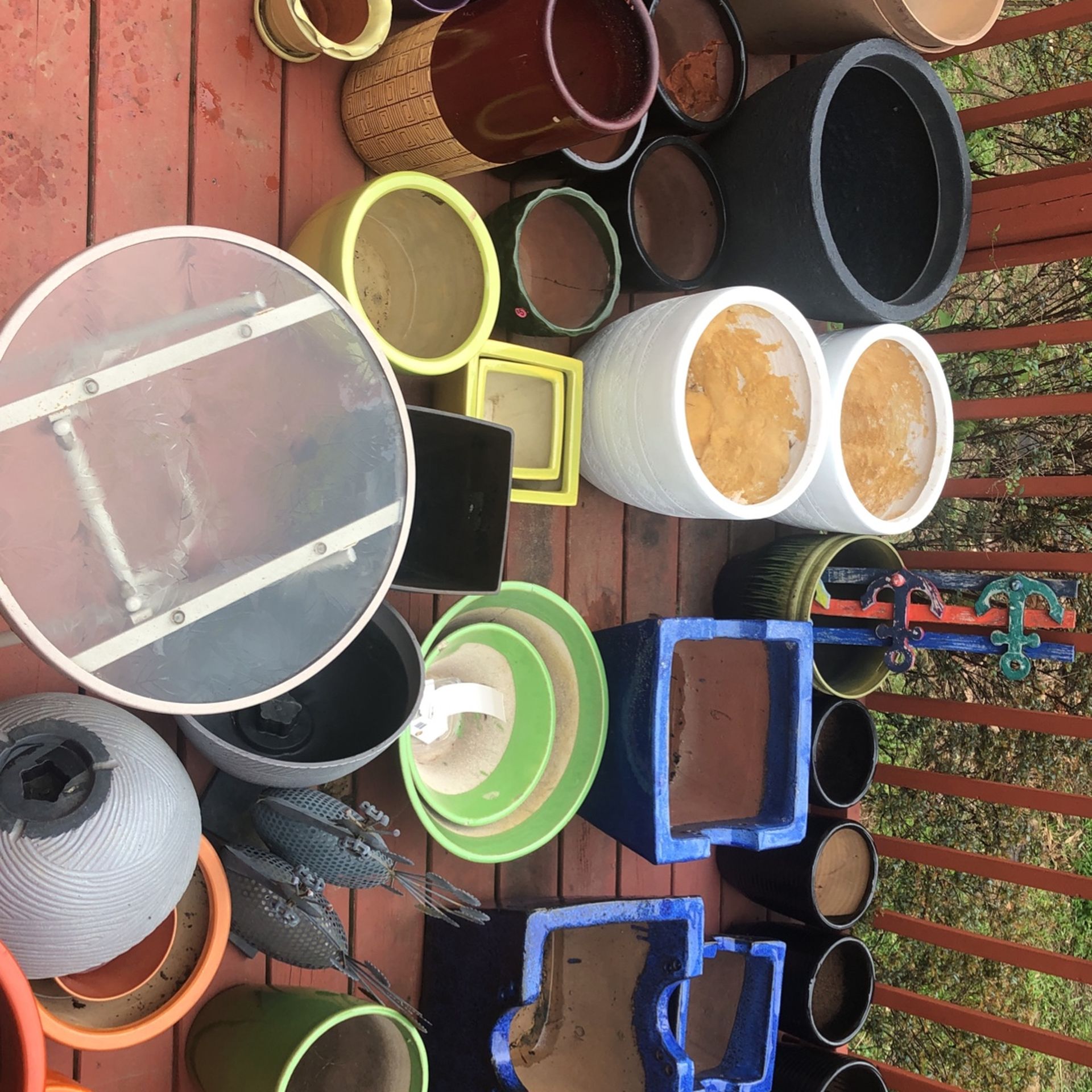 Flower pots/planters S M L, Garden tables etc. MAKE AN OFFER !