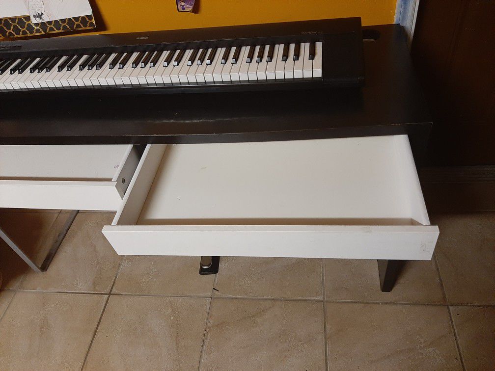 Np30 piano 76 keys piano with desk..