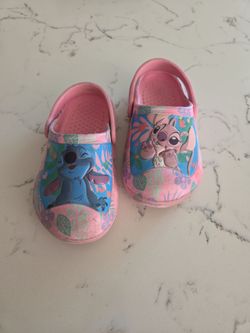 STITCH CROCS STYLE SHOES SZ 7/8 KIDS SEE DESCRIPTION