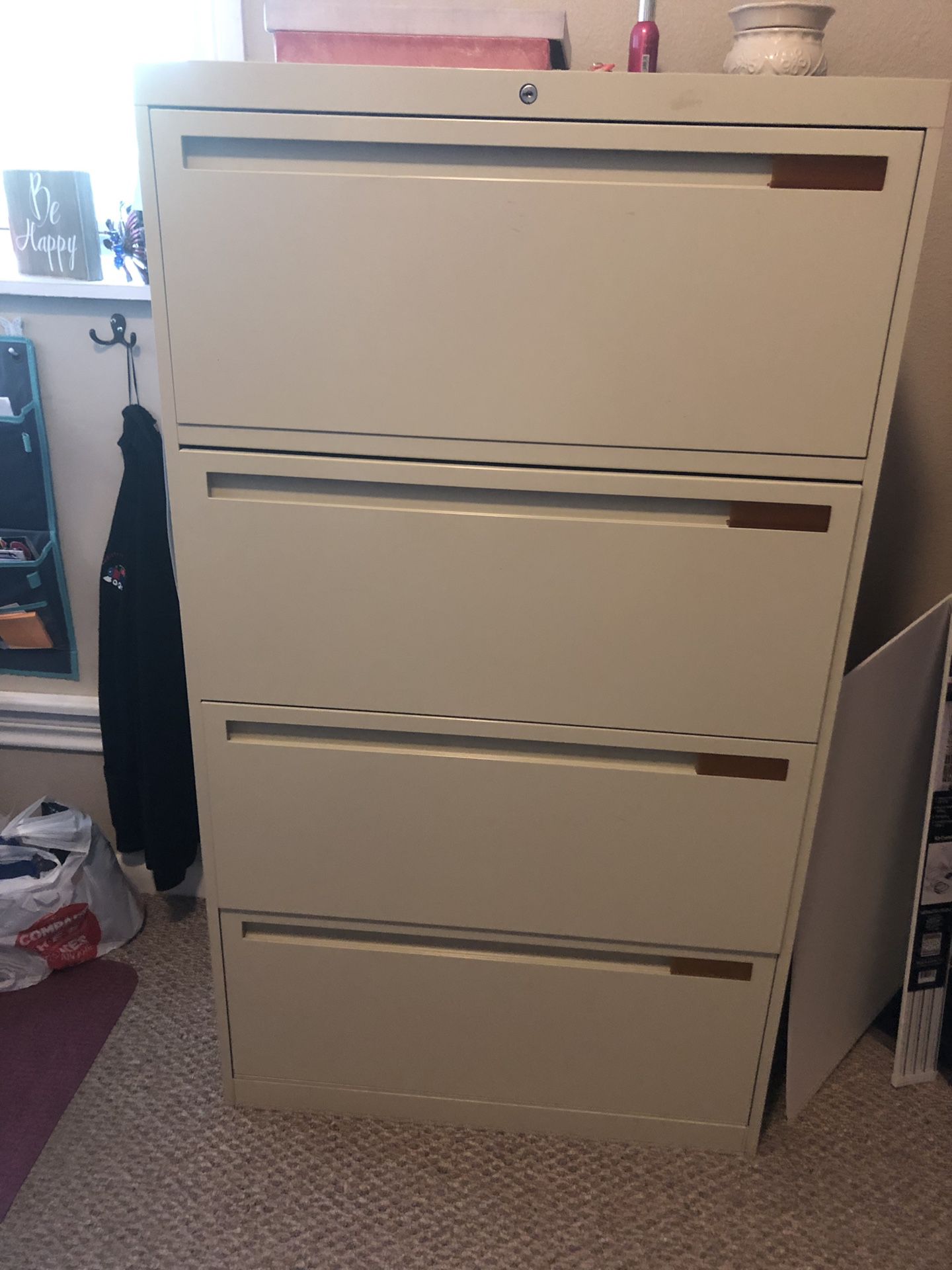 4 DRAWER FILE CABINET - MUST PICK UP BY FRIDAY!! $50 OR OBO
