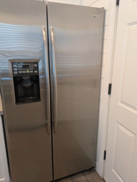 Must Sell!! GE Profile, Counter Depth. Stainless Steel. $375obo
