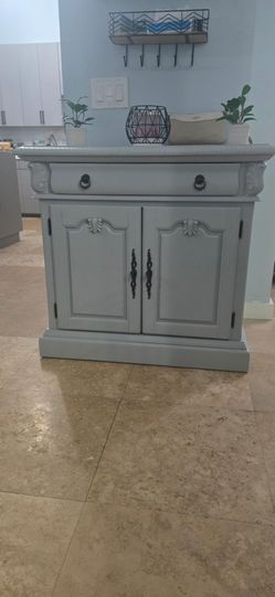 Dresser