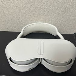 Apple Air Pod Max (Brand New)