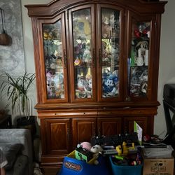free antique  china cabinet 