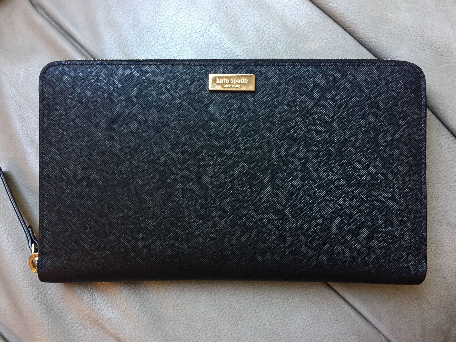 Kate spade new york laurel way talla saffiano leather wallet store clutch