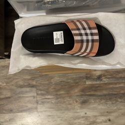 Burberry Slides 