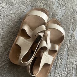Light brown Size 7