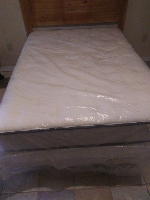 Brand NEW Box spring And Mattress Full size