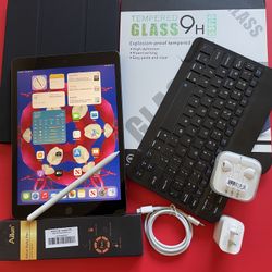 Apple IPad 8th Generation (10.2” Retina /IOS 18/ 2020 model) 32GB with stylus pen, keyboard & Accessories 