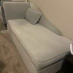 Head Rest Couch 