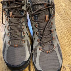 New Columbia Waterproof Boots Size 9 