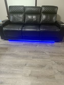 Couch And Love Seat Reclining Set