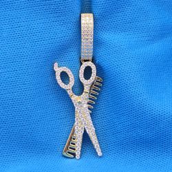 Moissanite 0.91 ctw GoldBarber Clipper Pendant 