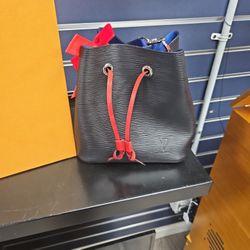Louis Vuitton Epi Neonoe BB Bucket Purse