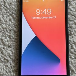 Locked IPhone 8 (no SIM card) In good working order
