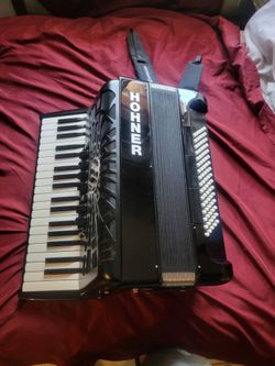 Hohner acordion