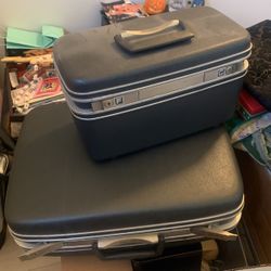 Vintage Suitcase Set