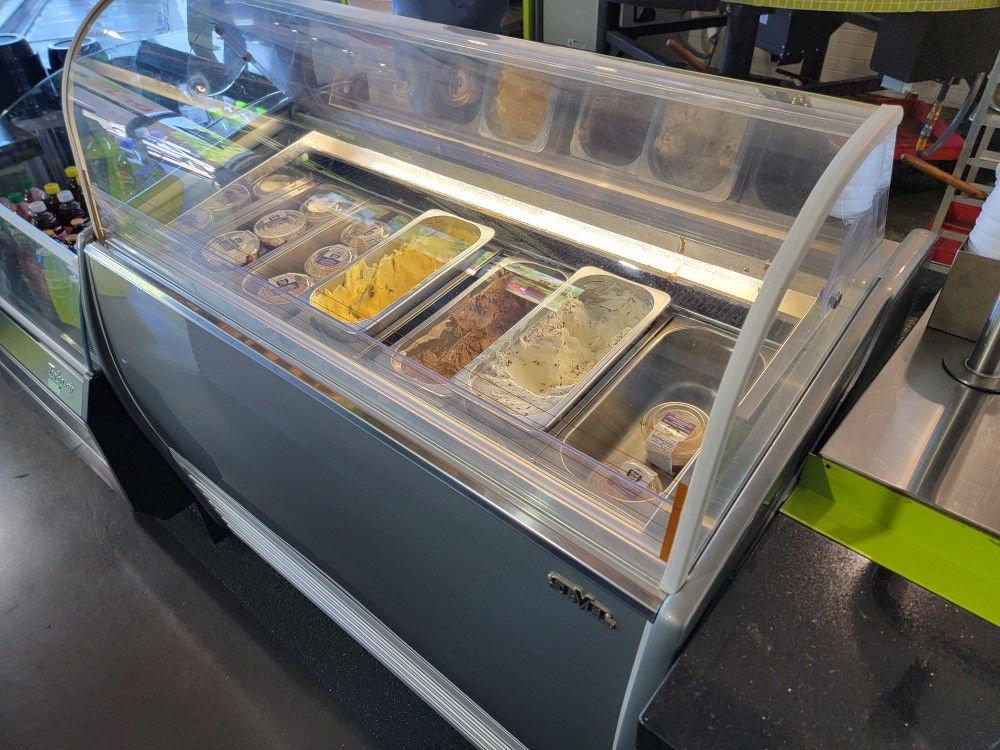 Ice Cream/Gelato Showcase Cabinet (Used)