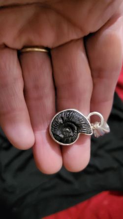 VINTAGE  STERLING 925 NAUTILUS NACRE SPIRAL SHELL PENDANT