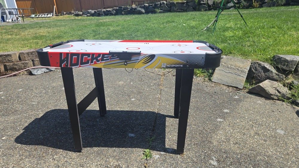 Air Hockey Table