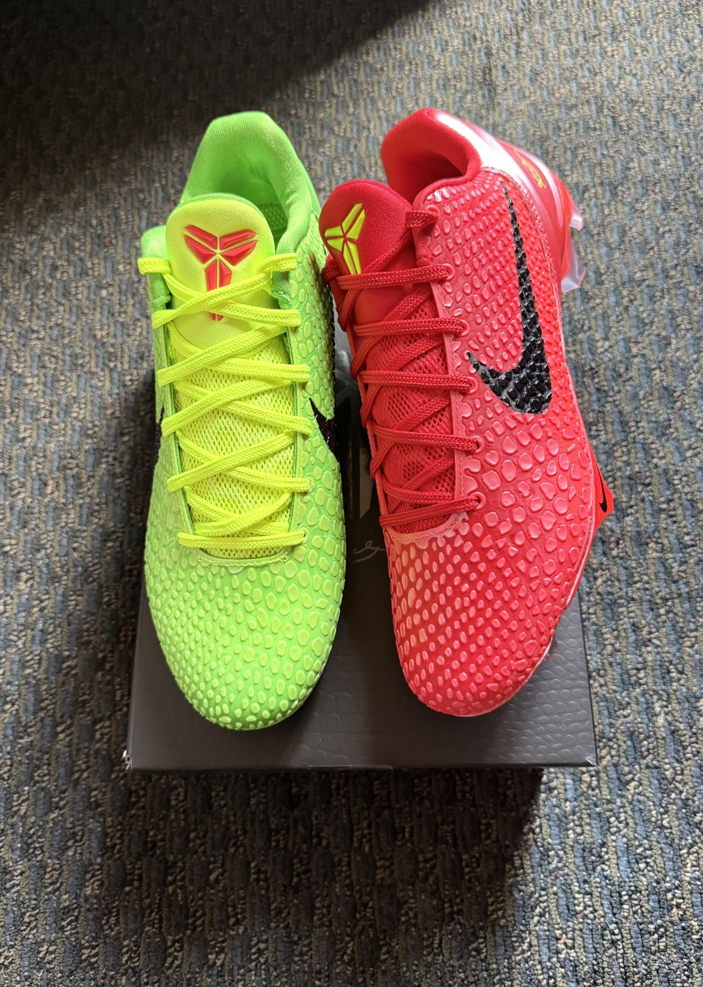 Nike Vapor Edge Kobe SE “Grinch Mismatch”