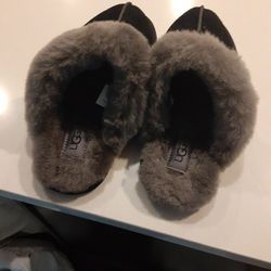 Black And Gray UGG Slippers, Size 7