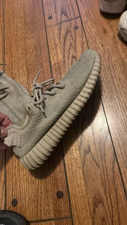 Yeezy boost shoes size 10 light brown washed color