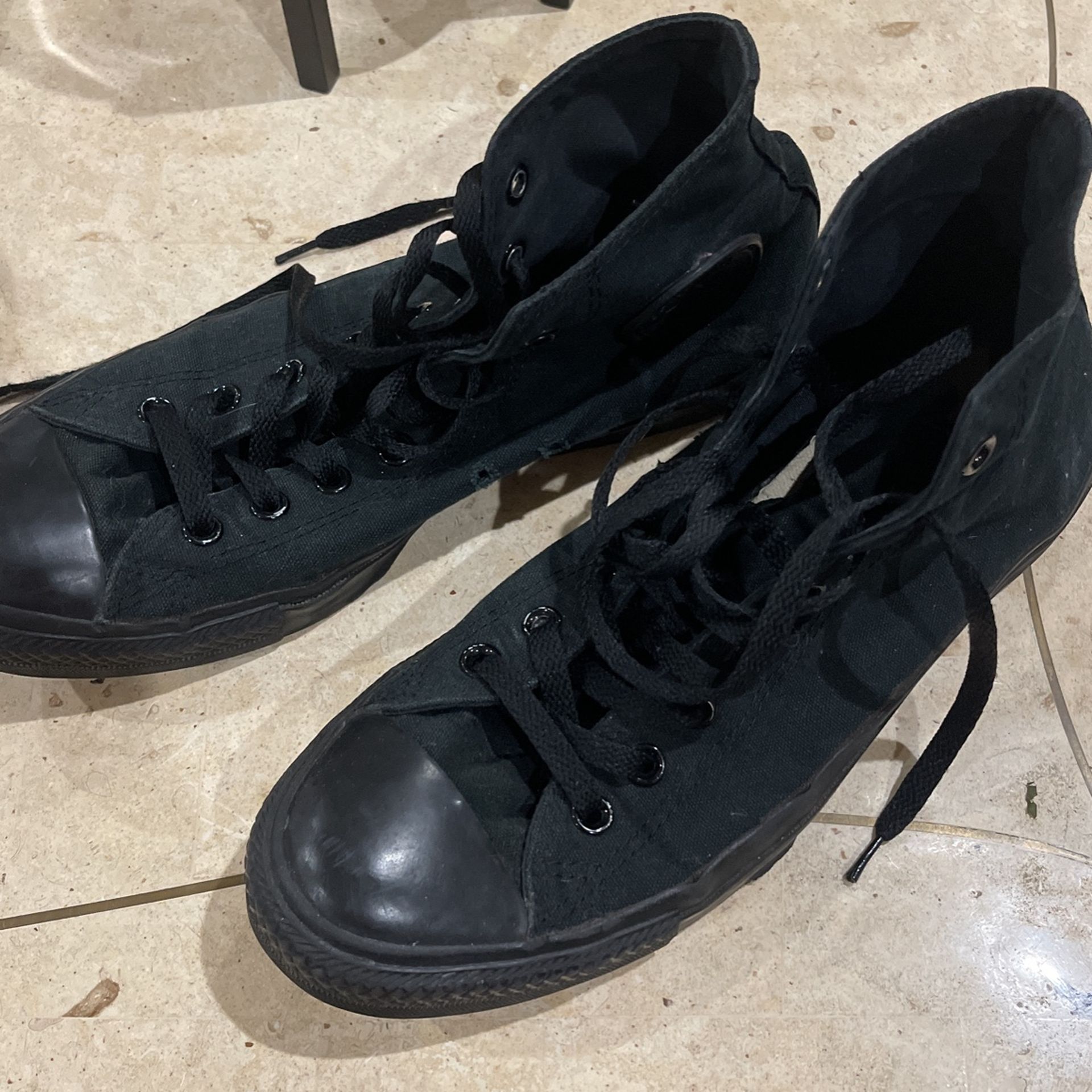 Converse High Top Tennis Shoes