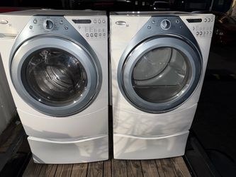 Whirlpool Washer & Dryer Set Electric White