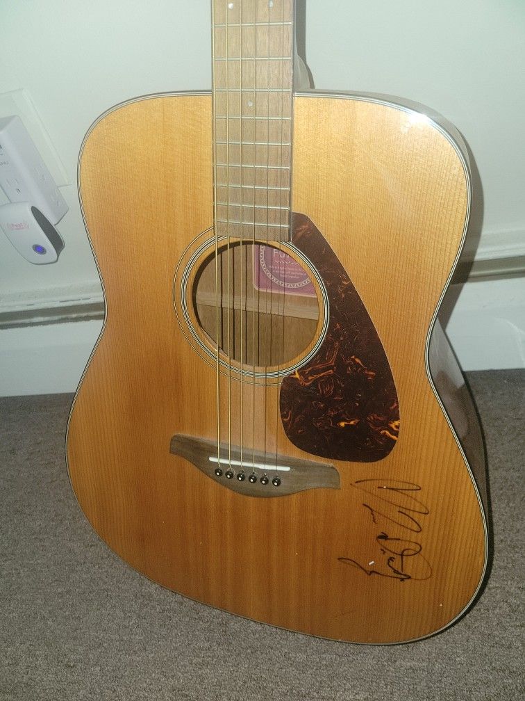 Yamaha Fg700s Acoustic Guitar