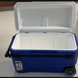 Blue Igloo 110-Quart  Wheeled  Cooler