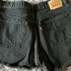 Levi’s Denim Shorts - Size 10