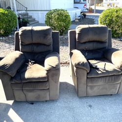 A Set Of Two New Only Used For One Week Electric Recliners With Usb Hook Up And Massager. These Are Medium Size. Retails for $500 each.