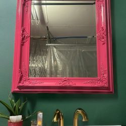 Barbie Pink Mirror