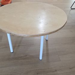 Free custom kids table