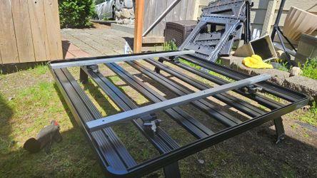 Front runner slimline bed rack