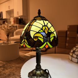 Tiffany Style Lamp 