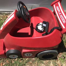 Radio Flyer Radio Flyer Brand Battery Powered Kids Car