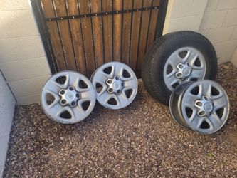 Toyota Tundra Rims Only OEM (175$)